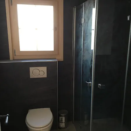 Апартаменты Chalet Gstaadblick Гштад